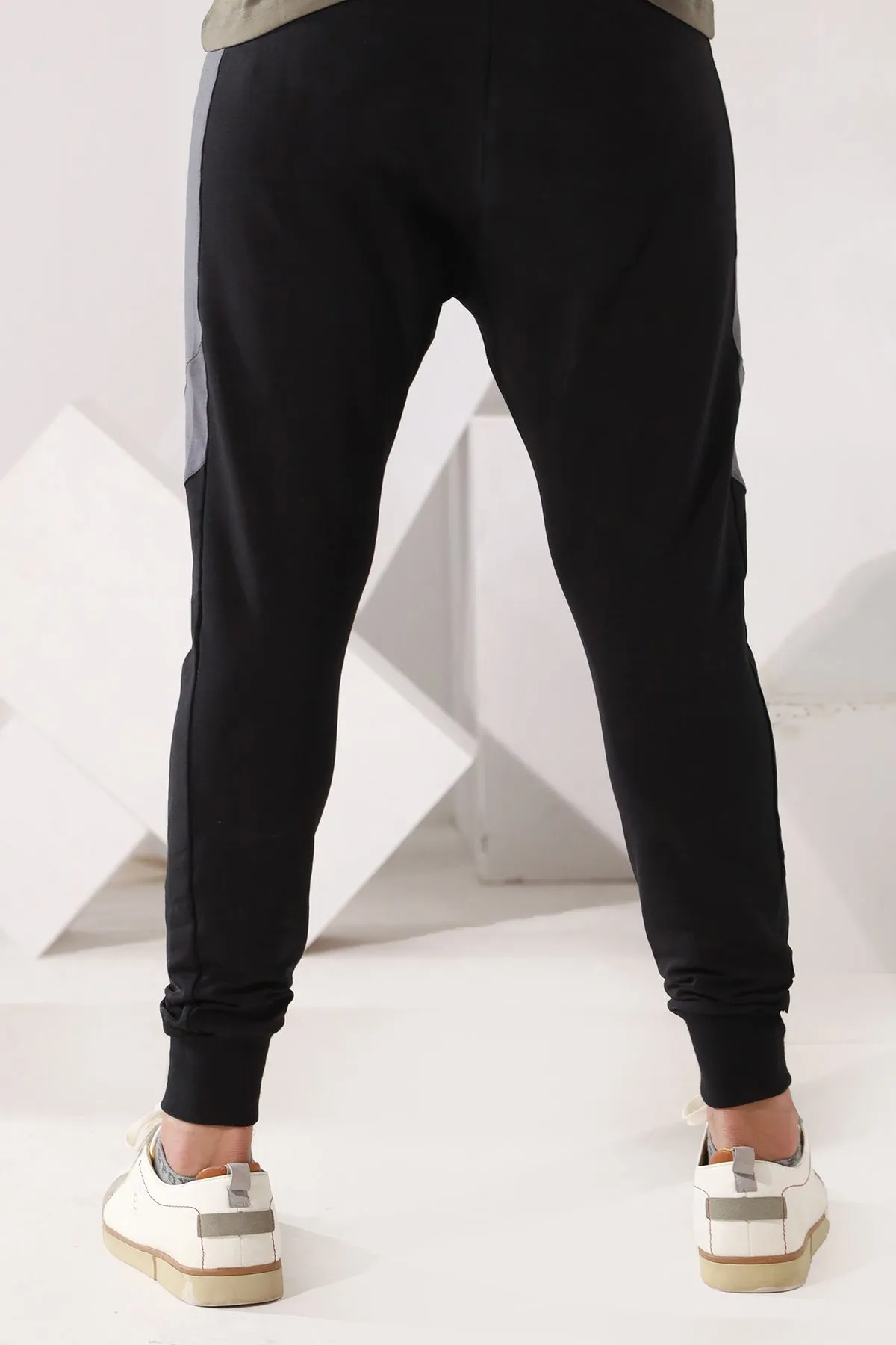 Black & Grey Jogger Pants - W22 - UTR003R