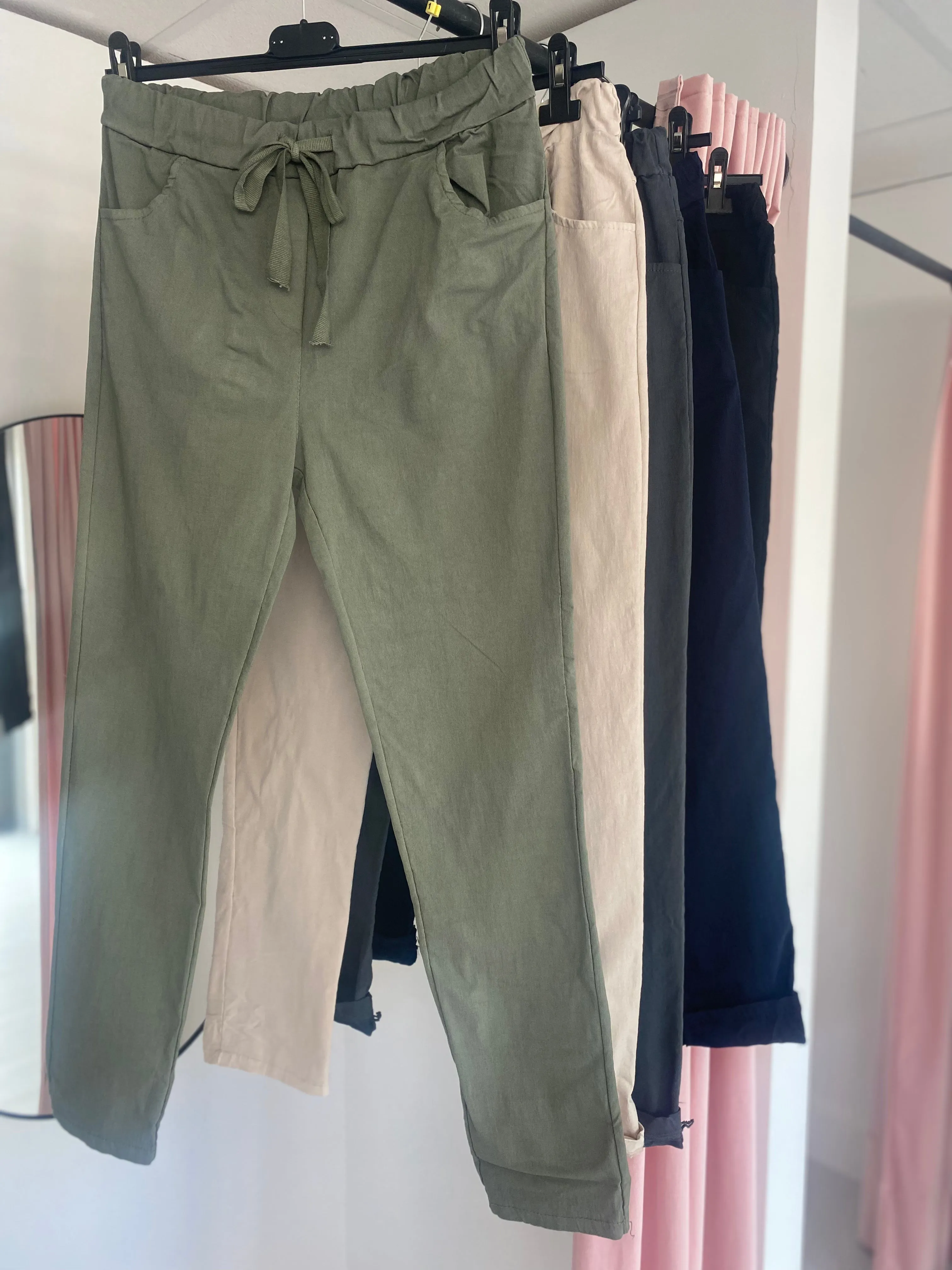 Slouch Magics - Khaki