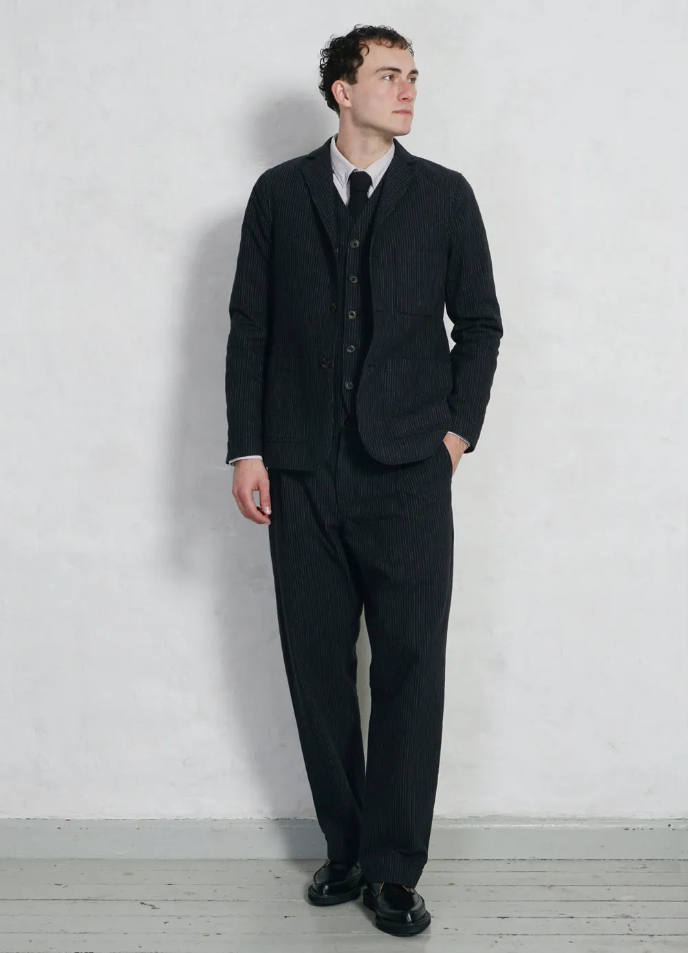 SUNE 28-32-2 | Pleated Wide Cut Trousers | Black Pin